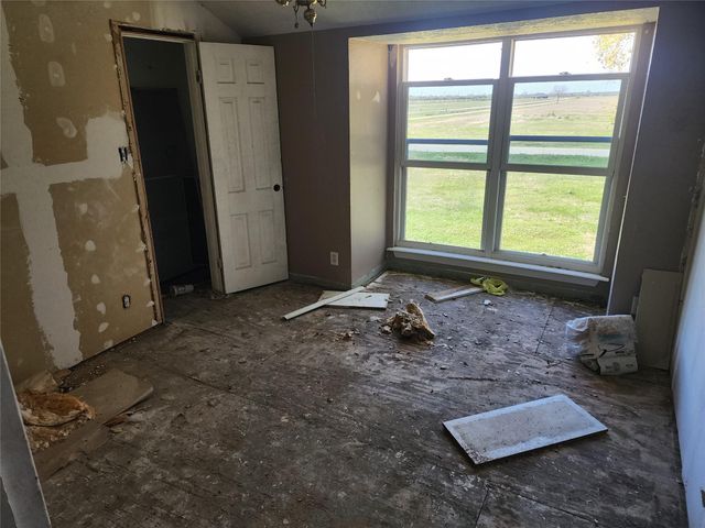 1118 County Road 47, Angleton, TX 77515