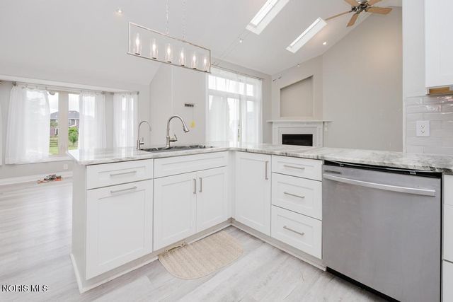 14780 Prairie Lake Drive, Perrysburg, OH 43551
