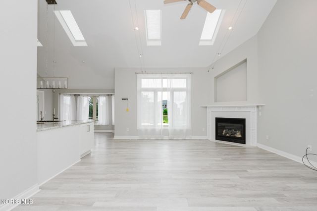 14780 Prairie Lake Drive, Perrysburg, OH 43551