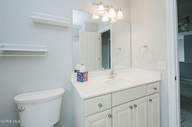 14780 Prairie Lake Drive, Perrysburg, OH 43551