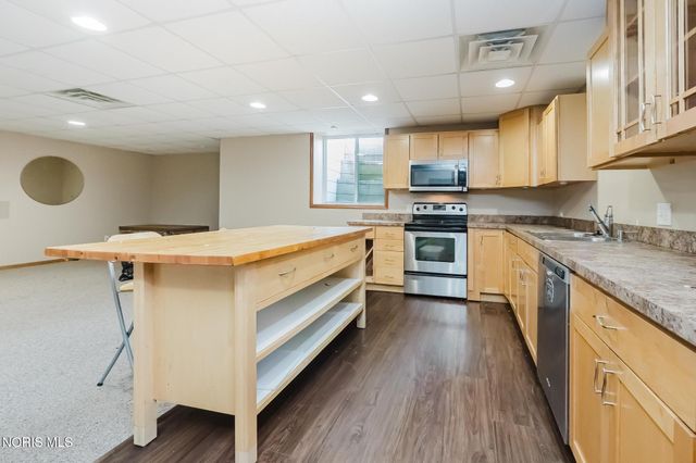 14780 Prairie Lake Drive, Perrysburg, OH 43551