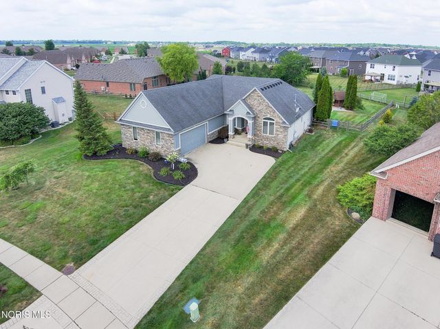 14780 Prairie Lake Drive, Perrysburg, OH 43551