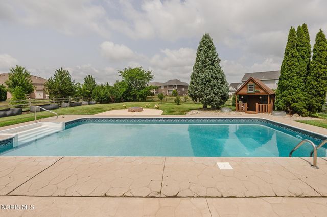 14780 Prairie Lake Drive, Perrysburg, OH 43551