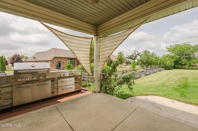 14780 Prairie Lake Drive, Perrysburg, OH 43551