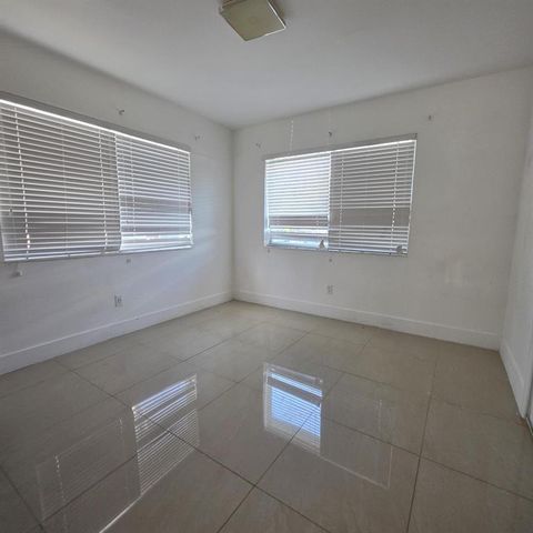 181 NE 168th Street 2, North Miami Beach, FL 33162