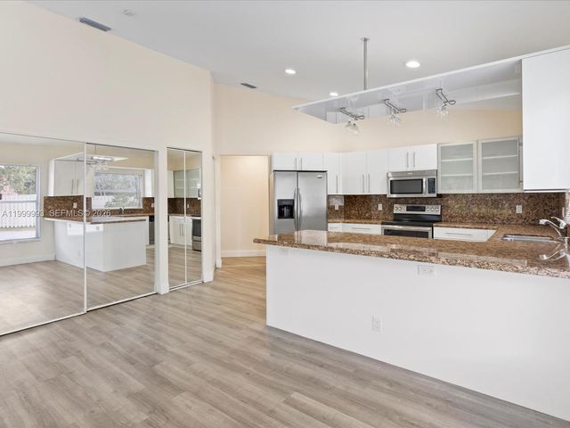 1124 NW 130th Ter 1124, Sunrise, FL 33323