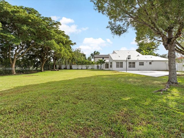 1124 NW 130th Ter 1124, Sunrise, FL 33323