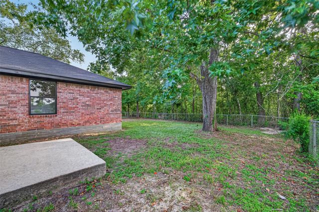 106 Little Bill Lane, Willis, TX 77378