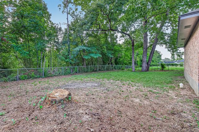 106 Little Bill Lane, Willis, TX 77378