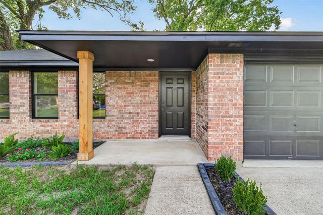 106 Little Bill Lane, Willis, TX 77378
