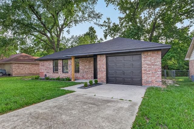 106 Little Bill Lane, Willis, TX 77378