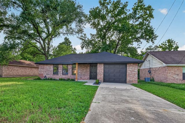 106 Little Bill Lane, Willis, TX 77378