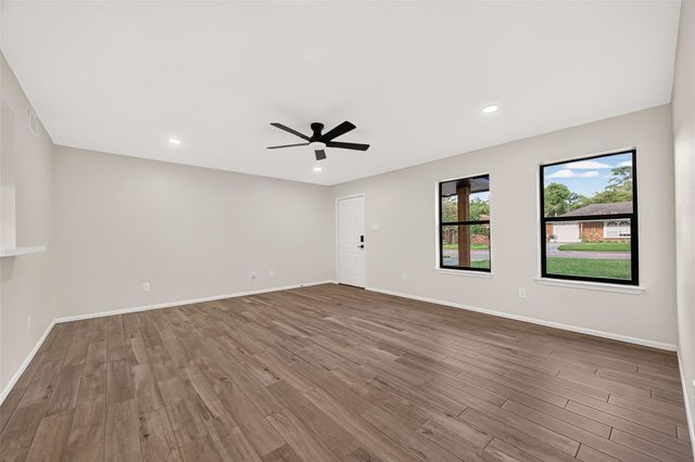 106 Little Bill Lane, Willis, TX 77378