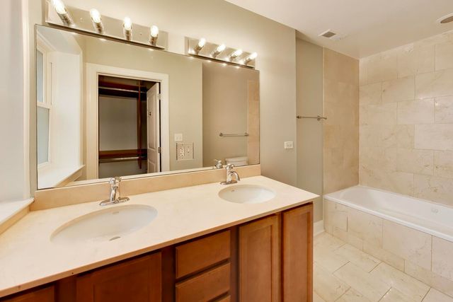 4753 N Beacon Street 2, Chicago, IL 60640
