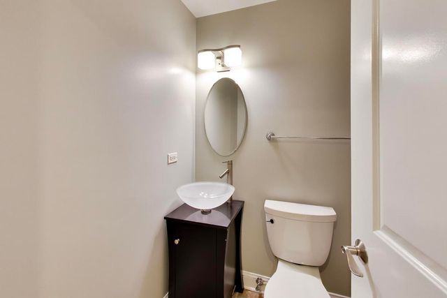 4753 N Beacon Street 2, Chicago, IL 60640