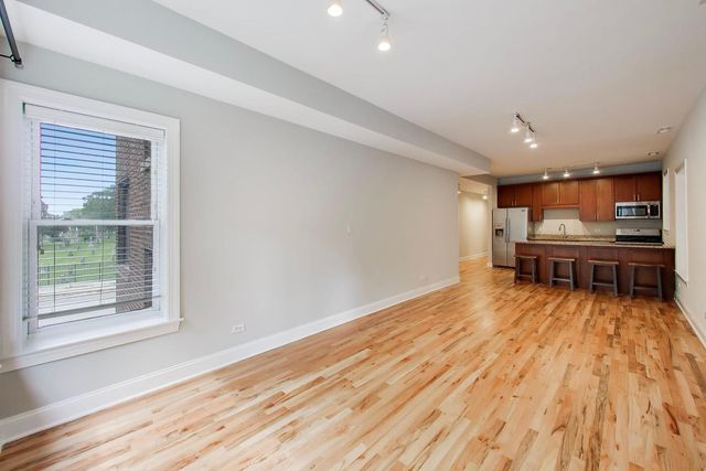 4753 N Beacon Street 2, Chicago, IL 60640