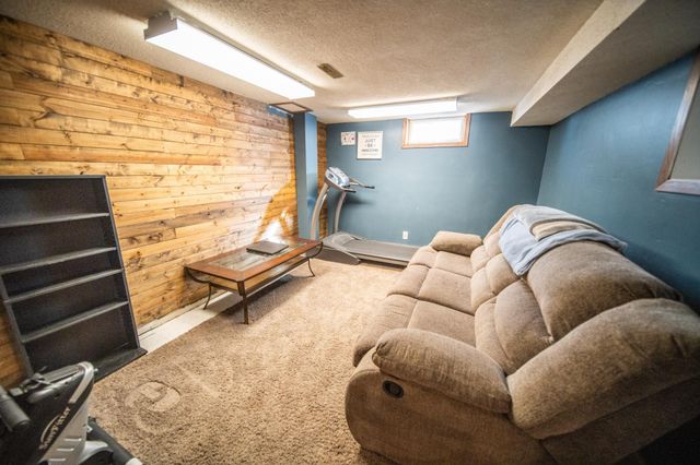 930 13th Avenue NE, Rochester, MN 55906