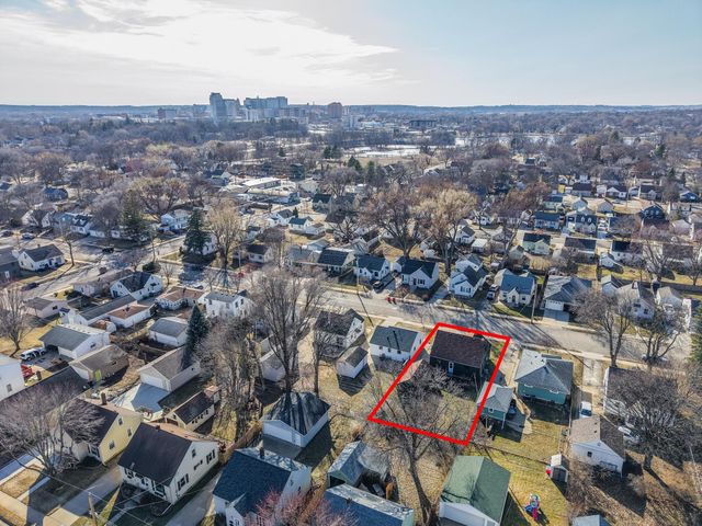 930 13th Avenue NE, Rochester, MN 55906