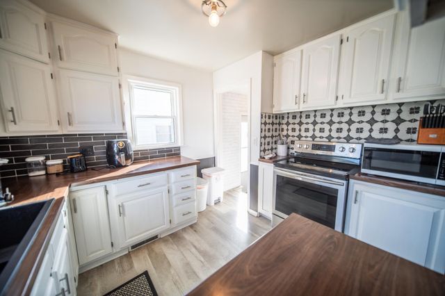 930 13th Avenue NE, Rochester, MN 55906