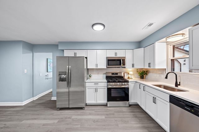 208 E Avenue A, Griffith, IN 46319