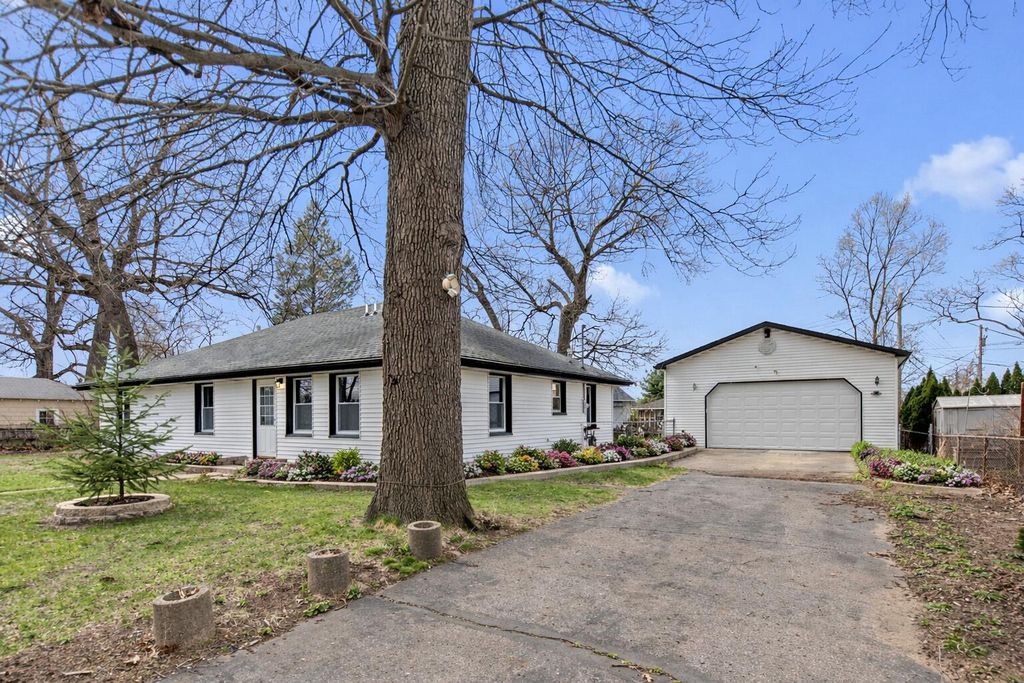 208 E Avenue A, Griffith, IN 46319