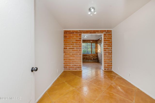 8851 N Loeffler Lane, Tucson, AZ 85742