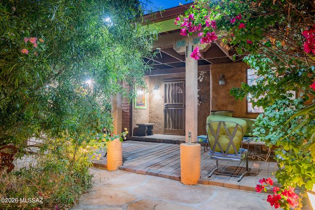 8851 N Loeffler Lane, Tucson, AZ 85742