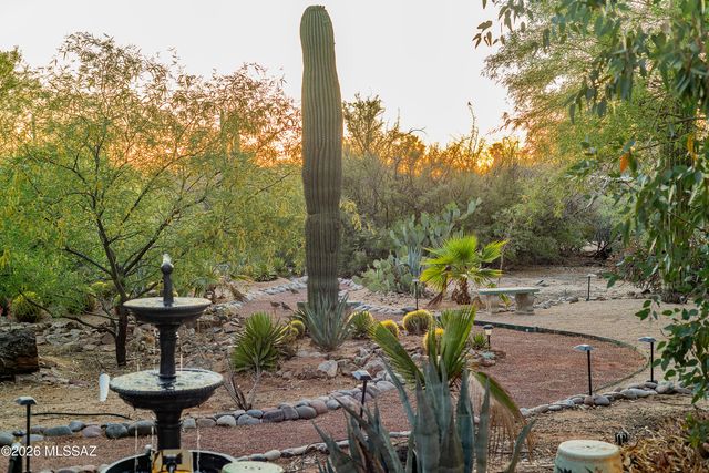 8851 N Loeffler Lane, Tucson, AZ 85742