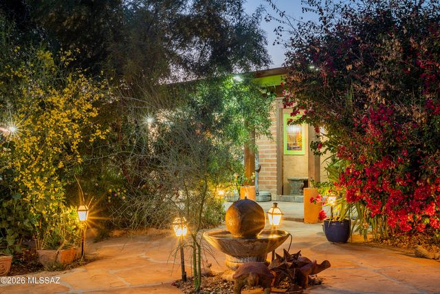 8851 N Loeffler Lane, Tucson, AZ 85742
