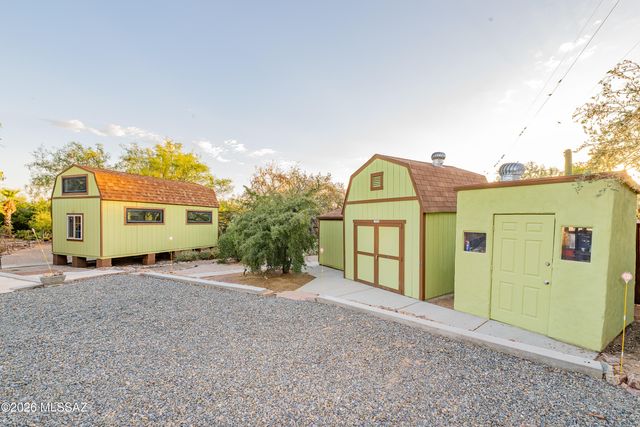 8851 N Loeffler Lane, Tucson, AZ 85742