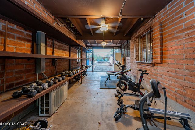 8851 N Loeffler Lane, Tucson, AZ 85742