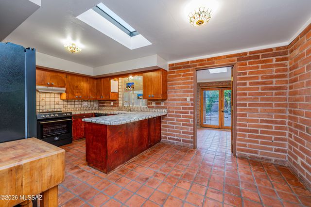 8851 N Loeffler Lane, Tucson, AZ 85742