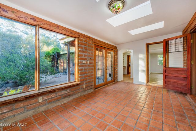 8851 N Loeffler Lane, Tucson, AZ 85742
