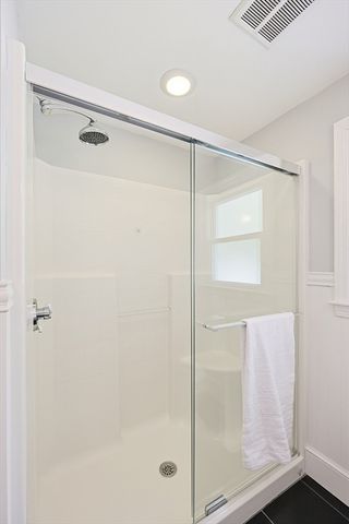 27 Lincoln St, Andover, MA 01810