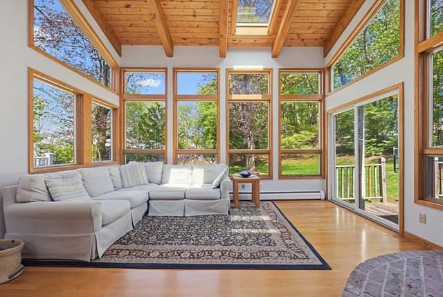 27 Lincoln St, Andover, MA 01810