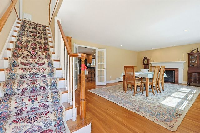 27 Lincoln St, Andover, MA 01810