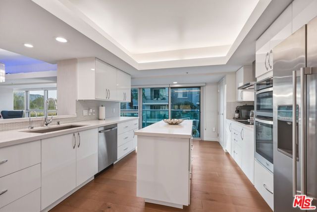 13700 Marina Pointe Drive 305, Marina Del Rey, CA 90292