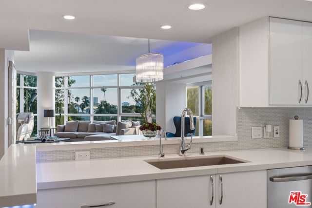 13700 Marina Pointe Drive 305, Marina Del Rey, CA 90292
