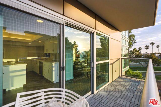 13700 Marina Pointe Drive 305, Marina Del Rey, CA 90292