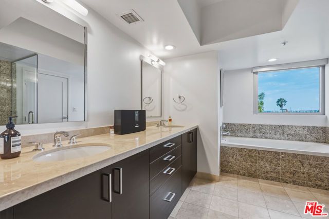 13700 Marina Pointe Drive 305, Marina Del Rey, CA 90292