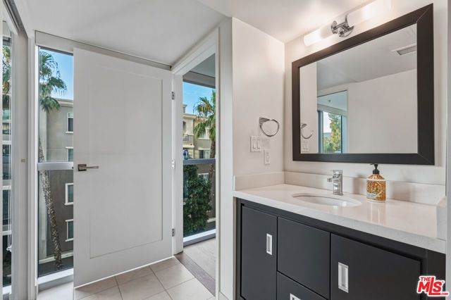 13700 Marina Pointe Drive 305, Marina Del Rey, CA 90292