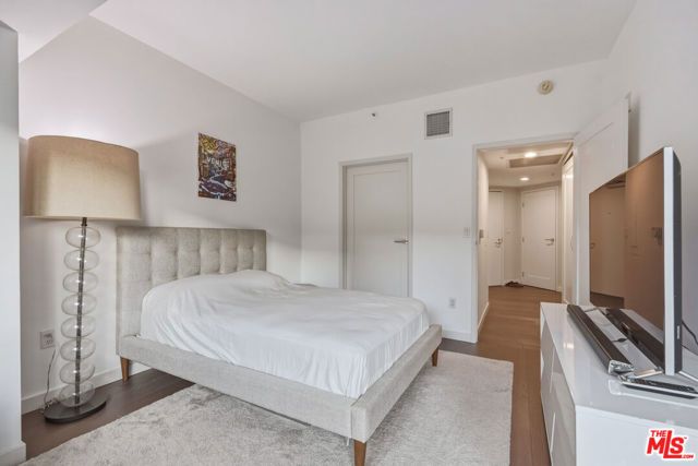 13700 Marina Pointe Drive 305, Marina Del Rey, CA 90292