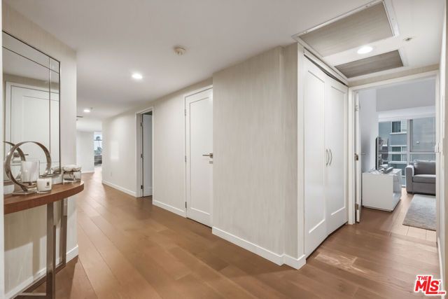 13700 Marina Pointe Drive 305, Marina Del Rey, CA 90292
