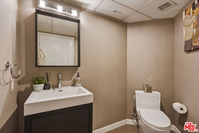 13700 Marina Pointe Drive 305, Marina Del Rey, CA 90292