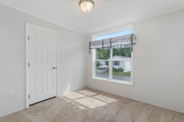 84 Caddy Drive, Salem, NH 03079