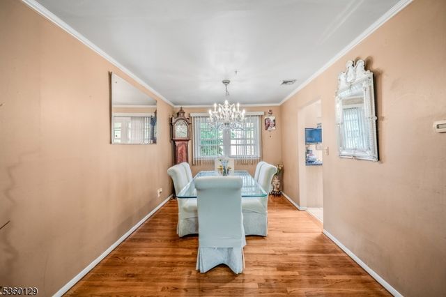 415 Briarwood Ln, Northvale Boro, NJ 07647