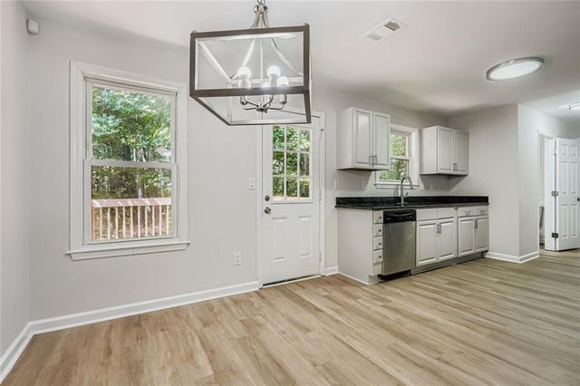 4030 Melanie Woods Drive, Atlanta, GA 30349