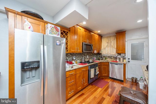 30 N ELLAMONT ST, Baltimore, MD 21229