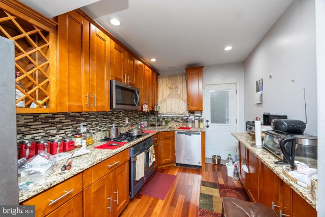 30 N ELLAMONT ST, Baltimore, MD 21229