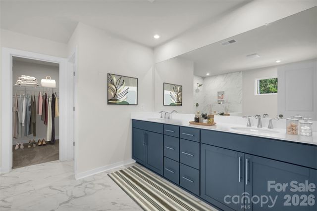 4216 Vista Pine Drive, Charlotte, NC 28215